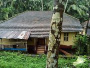 9 cent old tiled villa for sale at baiturli kulshekara for Rs.20 lakh.