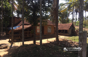 17 cent land with house for sale in Koodalkadavu.